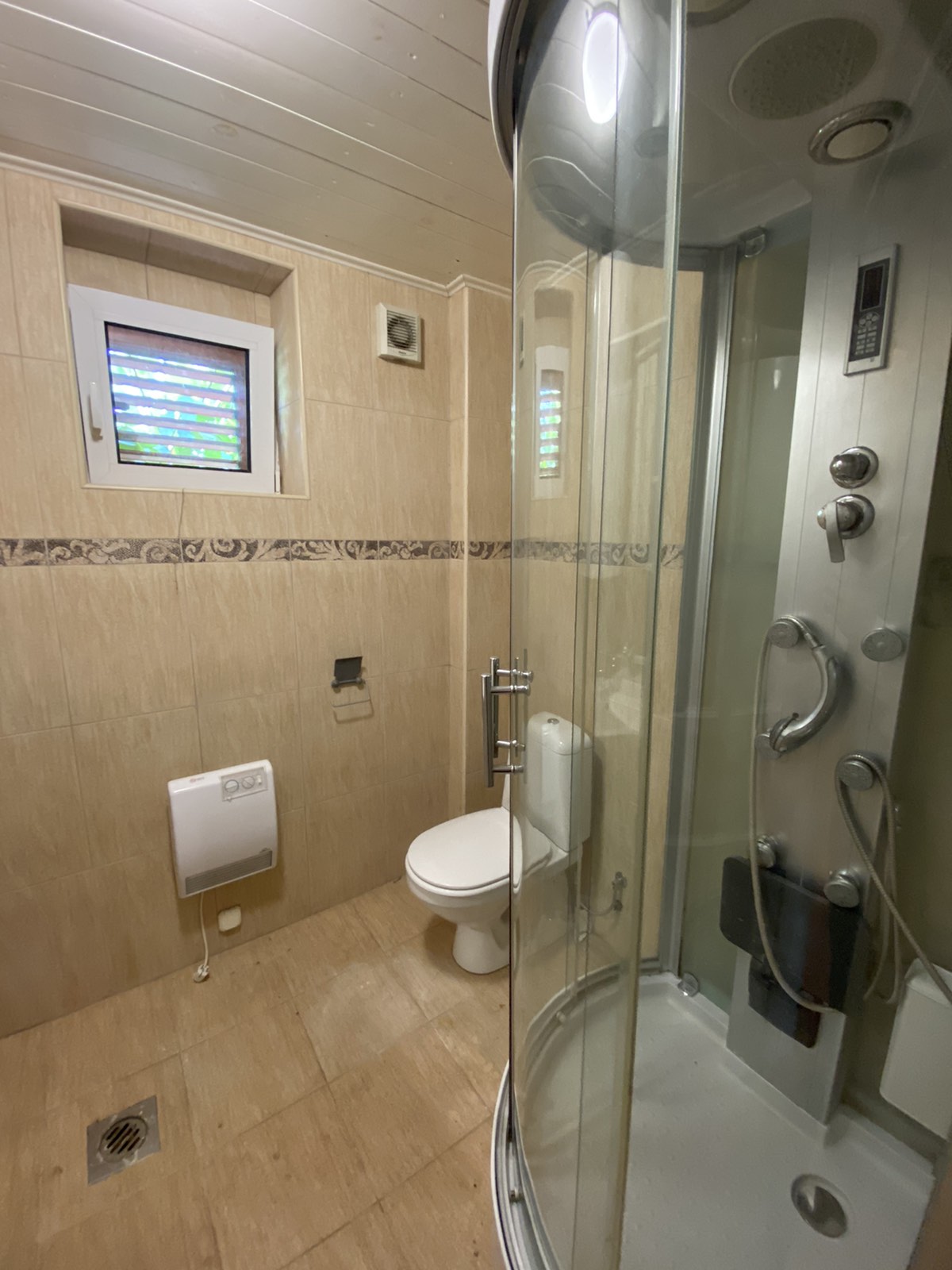 House in Djenovici with a view of the sea