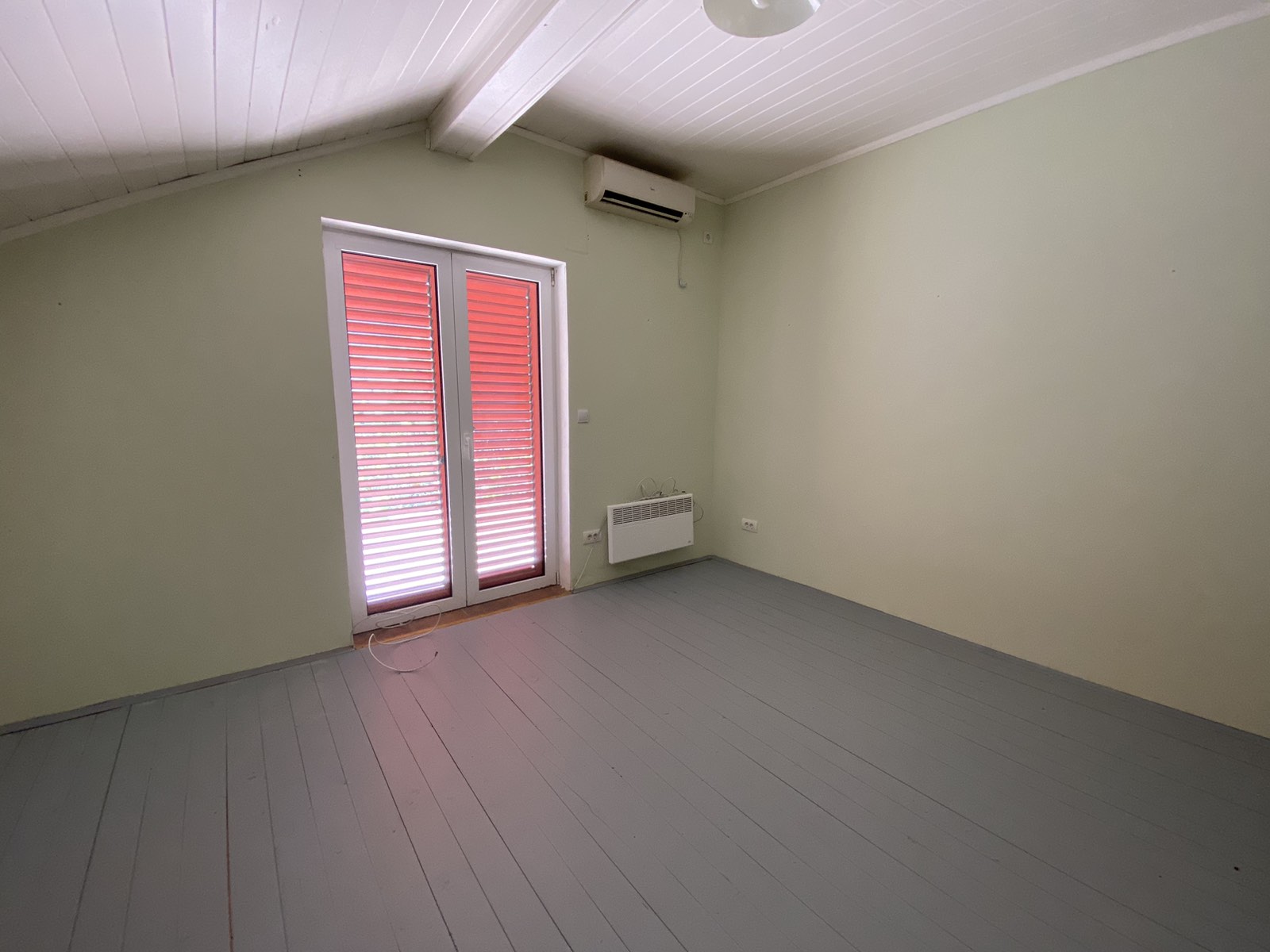 House in Djenovici with a view of the sea