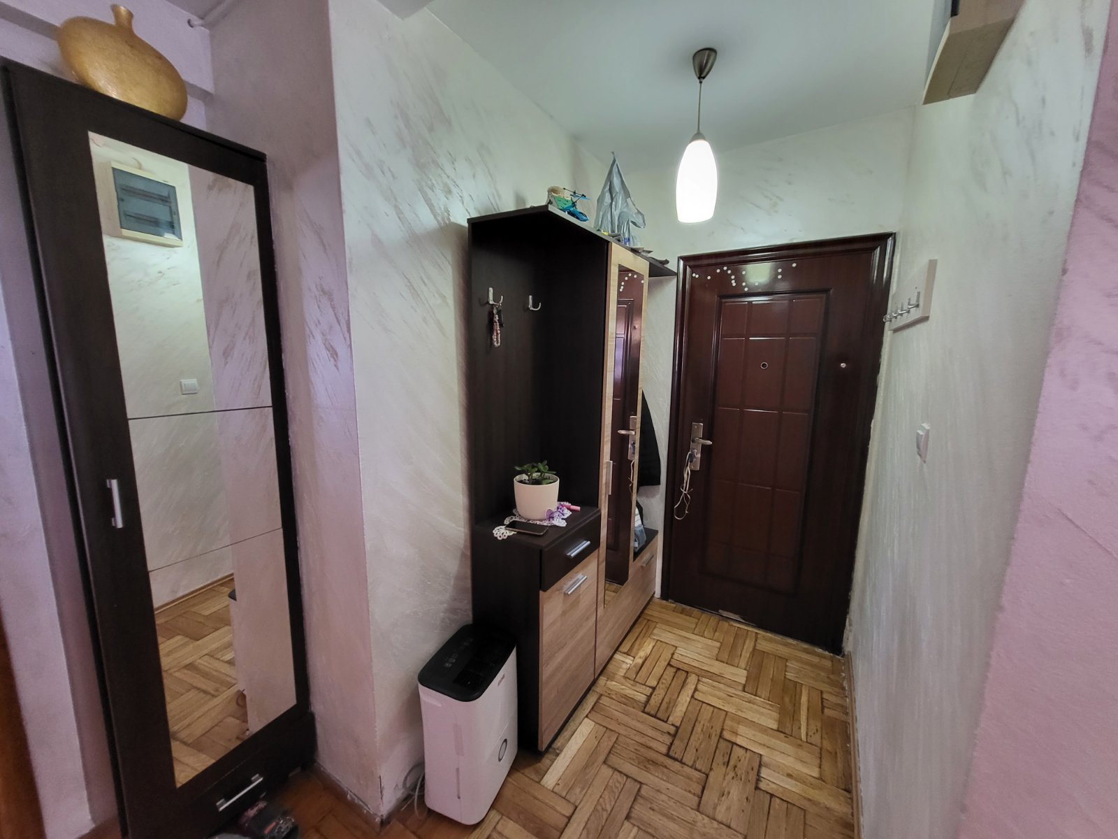 Apartment with a spacious terrace in a quiet location in Budva