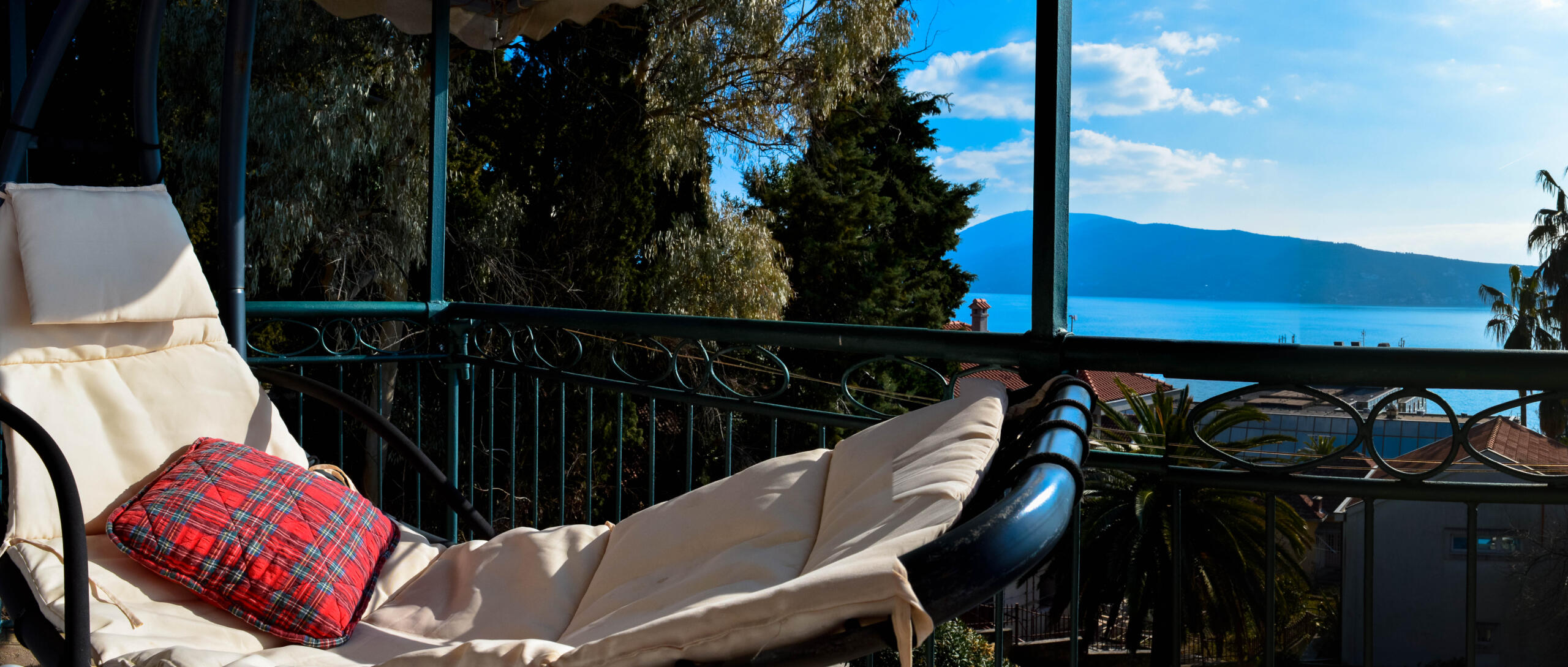 House in an excellent location in Herceg Novi