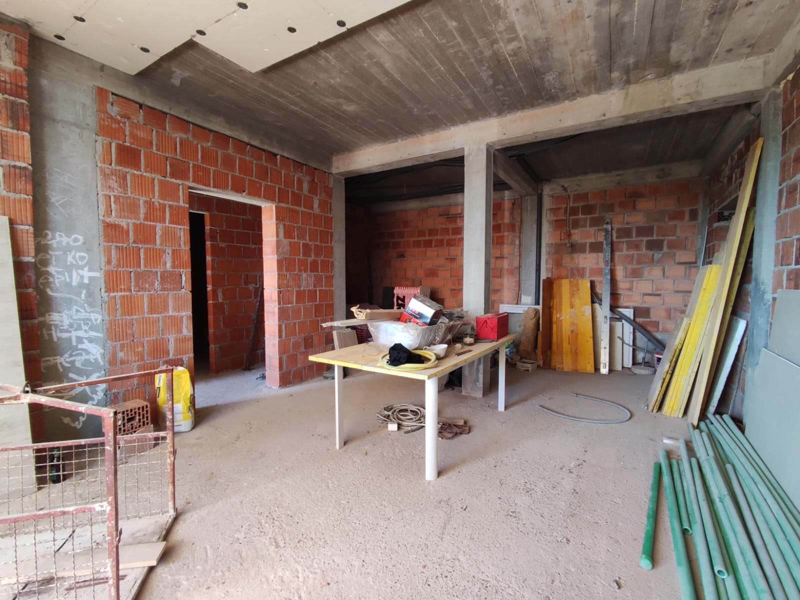 Apartments with one and two bedrooms in Dobra Voda