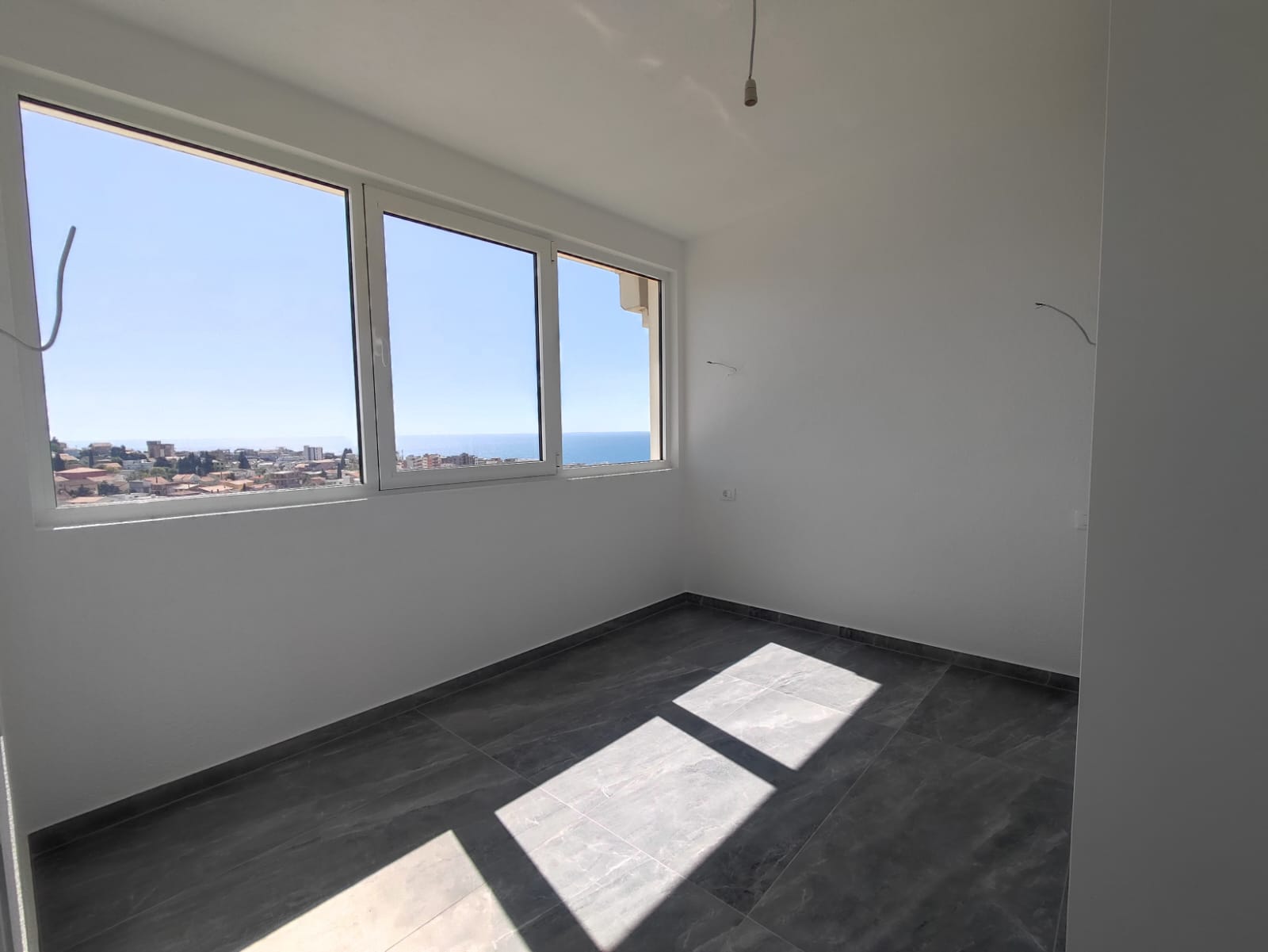 Apartments with one and two bedrooms in Dobra Voda