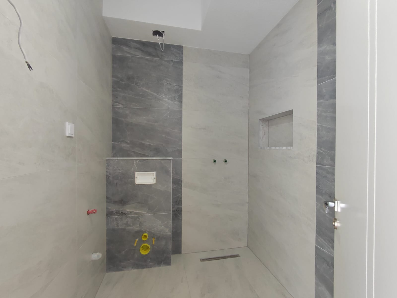 Apartments with one and two bedrooms in Dobra Voda