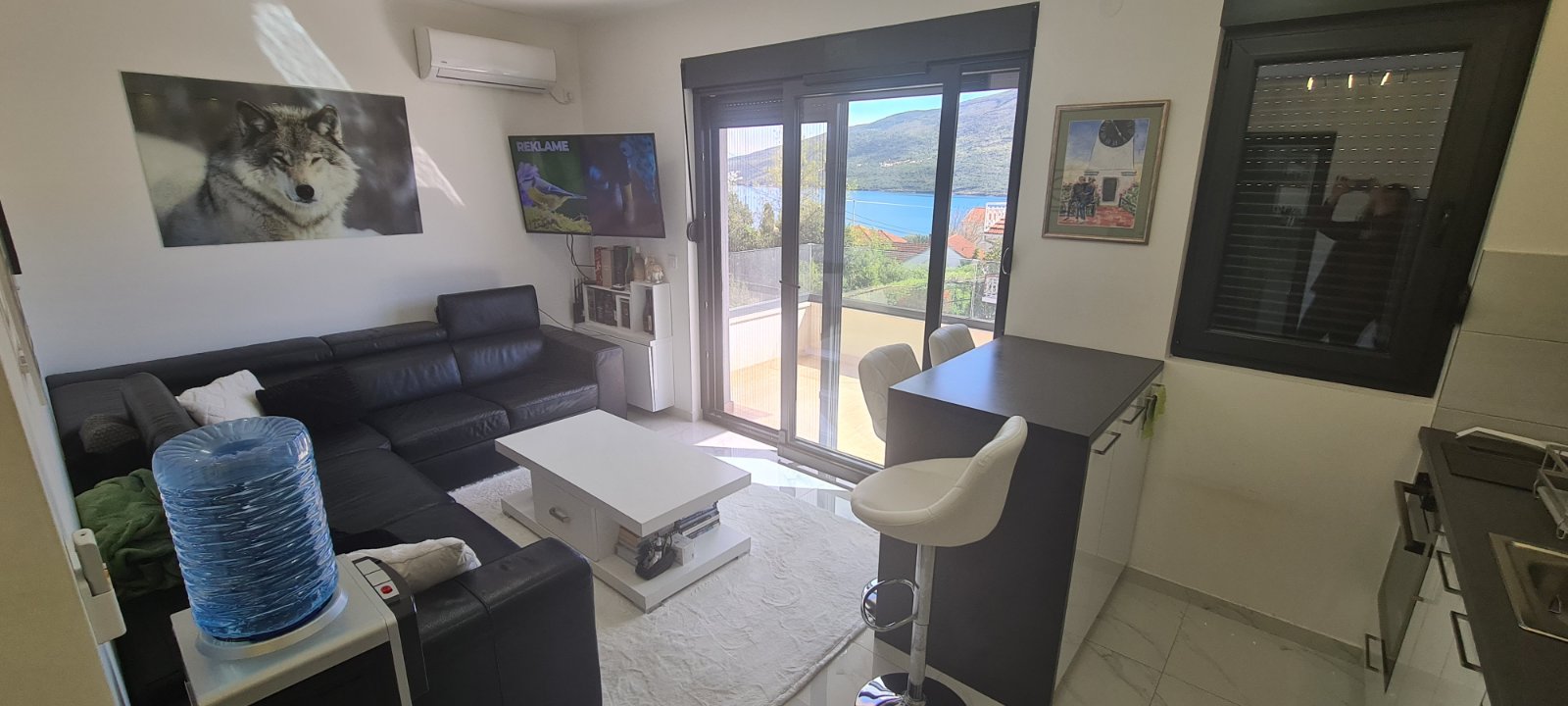 Nice apartment in Djenovici with a sea view