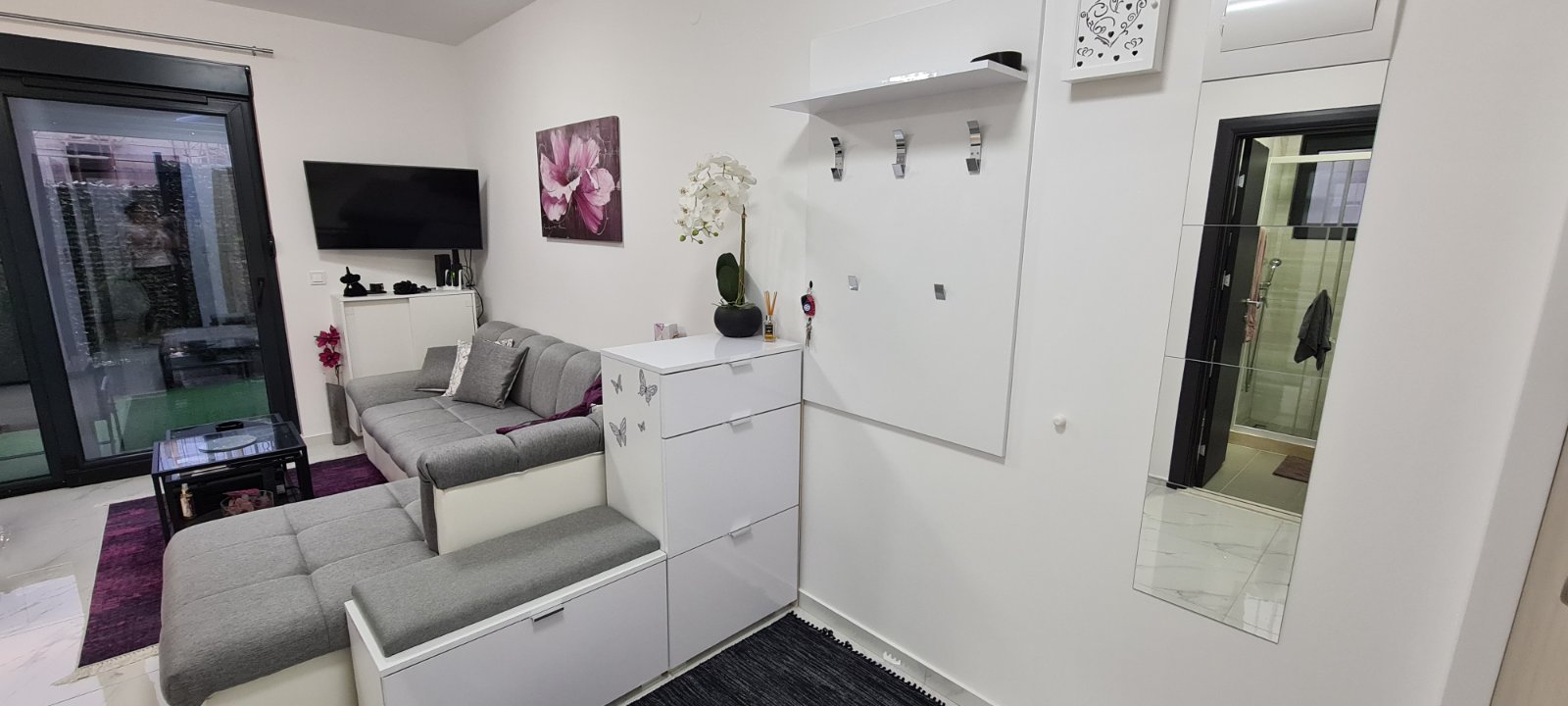 Modern apartment in beautiful Djenovici