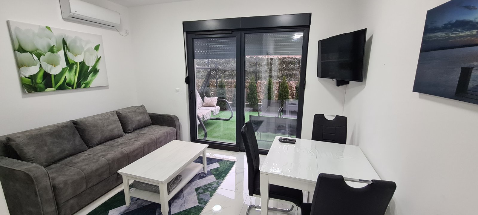 Comfortable studio with a large terrace