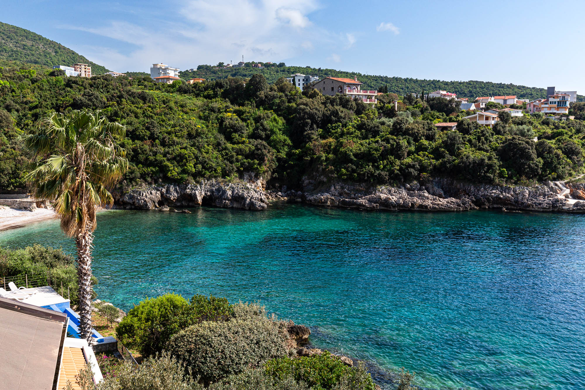 Spacious house in Utjeha with panoramic sea views