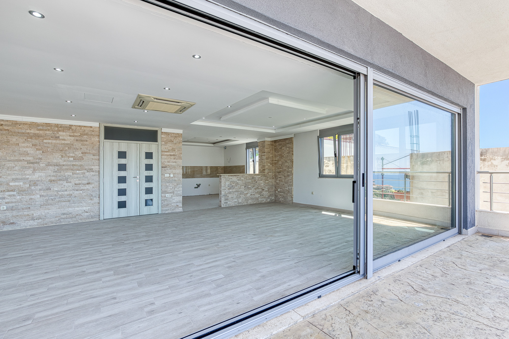 Penthouse in Ulcinj with sea view