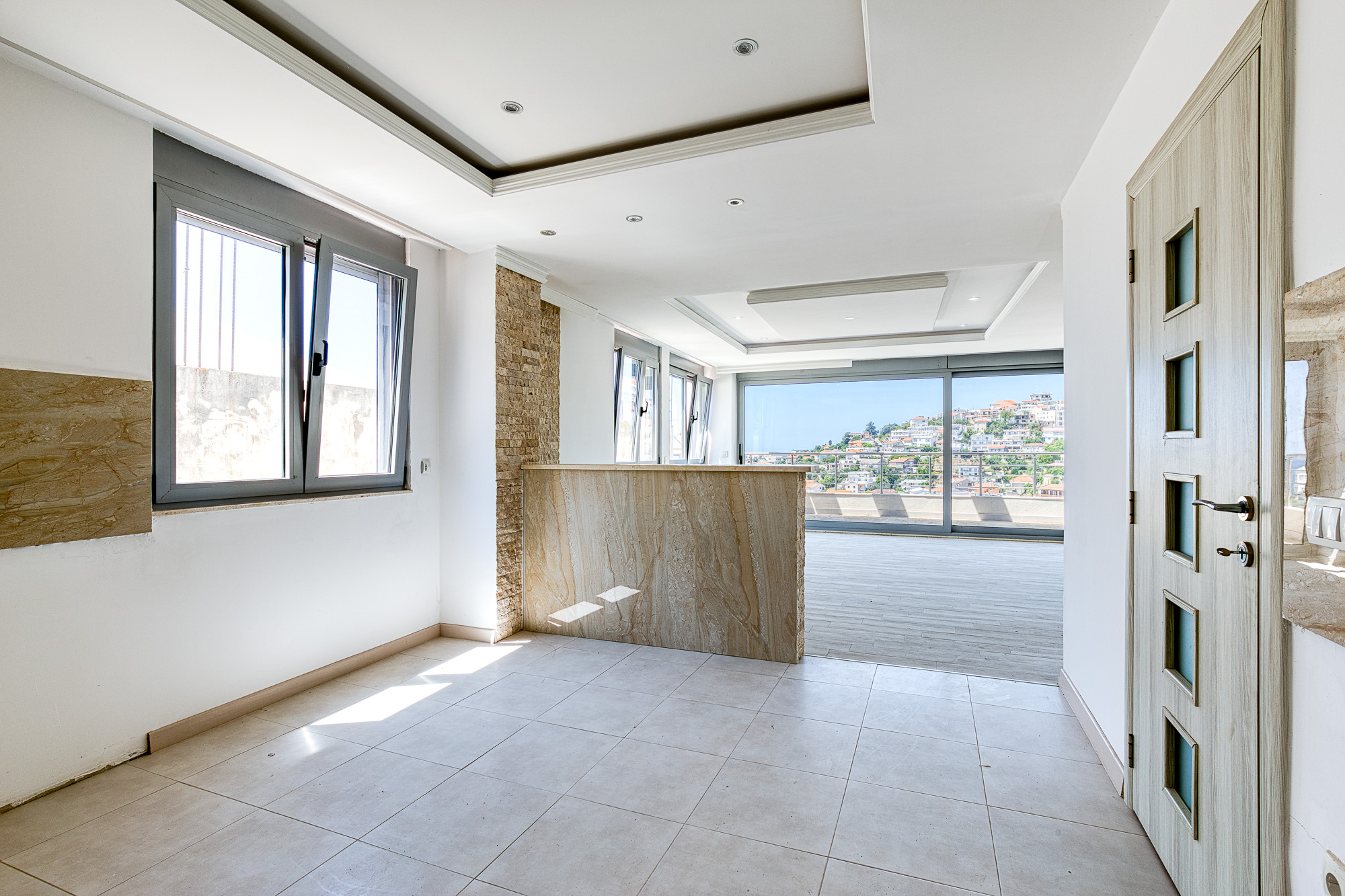 Penthouse in Ulcinj with sea view