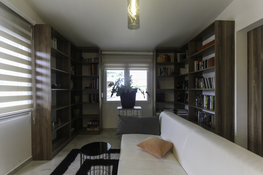 Two-storey spacious house in Sutomore