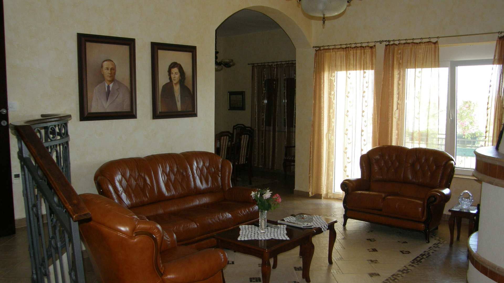 Three-story house in Kavac with a beautiful view of the sea