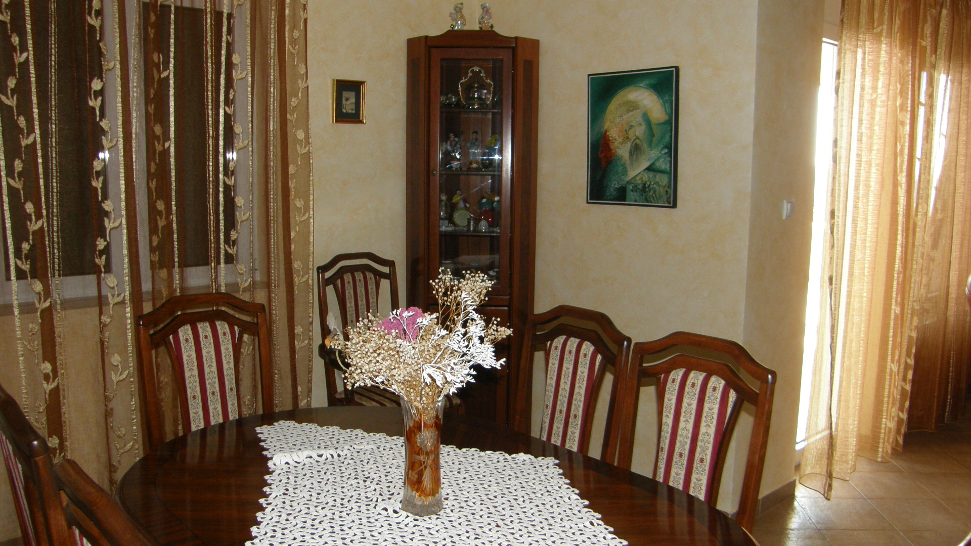 Three-story house in Kavac with a beautiful view of the sea