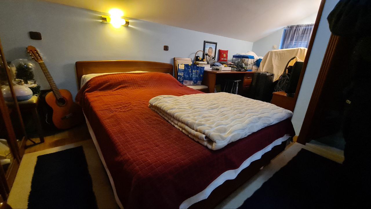 House in a quiet area of ​​Budva overlooking the sea.