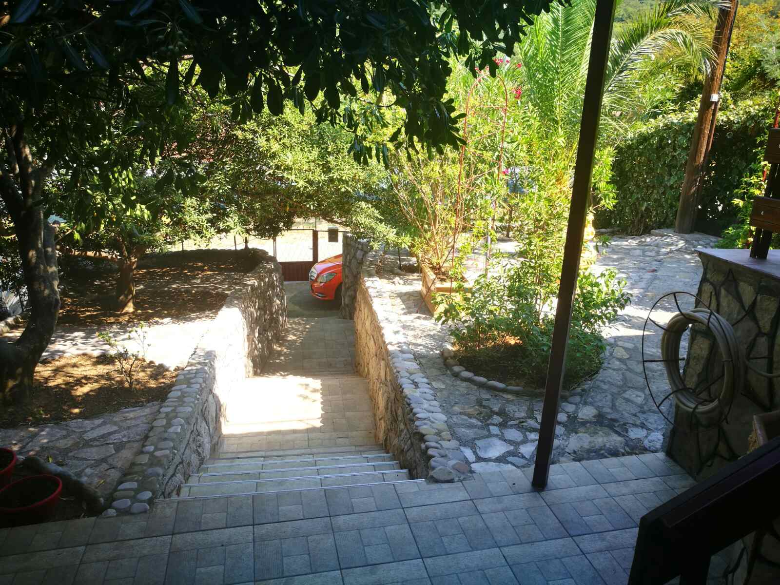 House with a garage and a spacious terrace in Djurmani