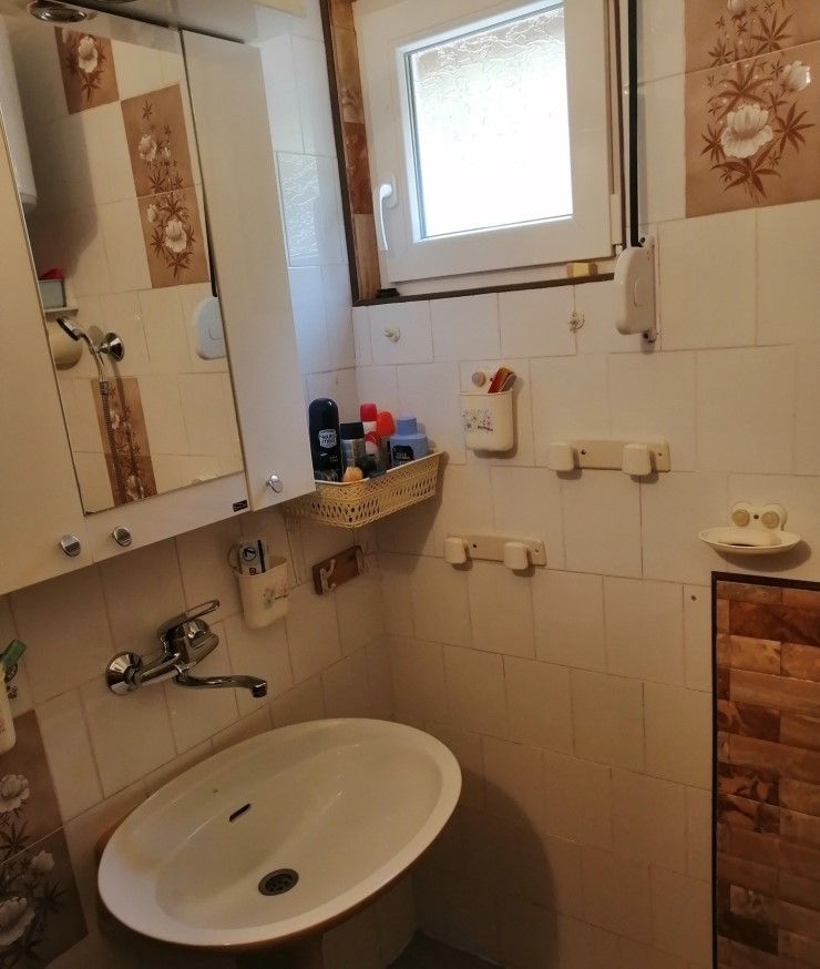 House with a garage and a spacious terrace in Djurmani