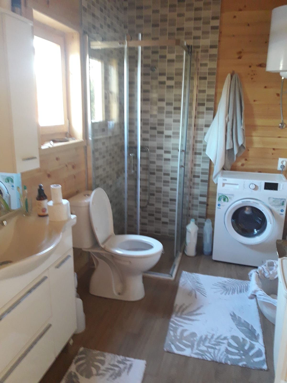 Wooden house in Lustica