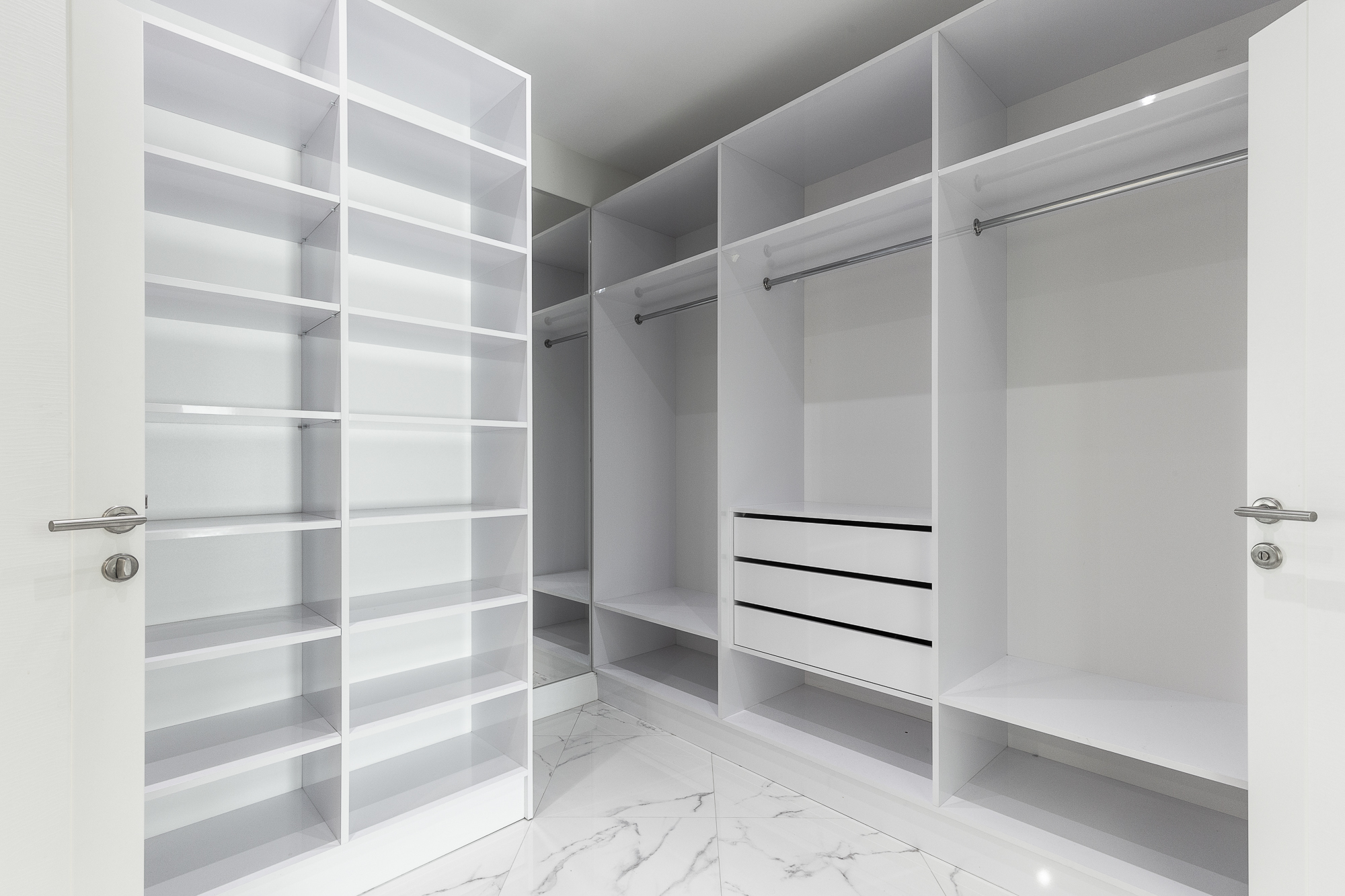 For sale new villas in a complex overlooking the Bay of Kotor