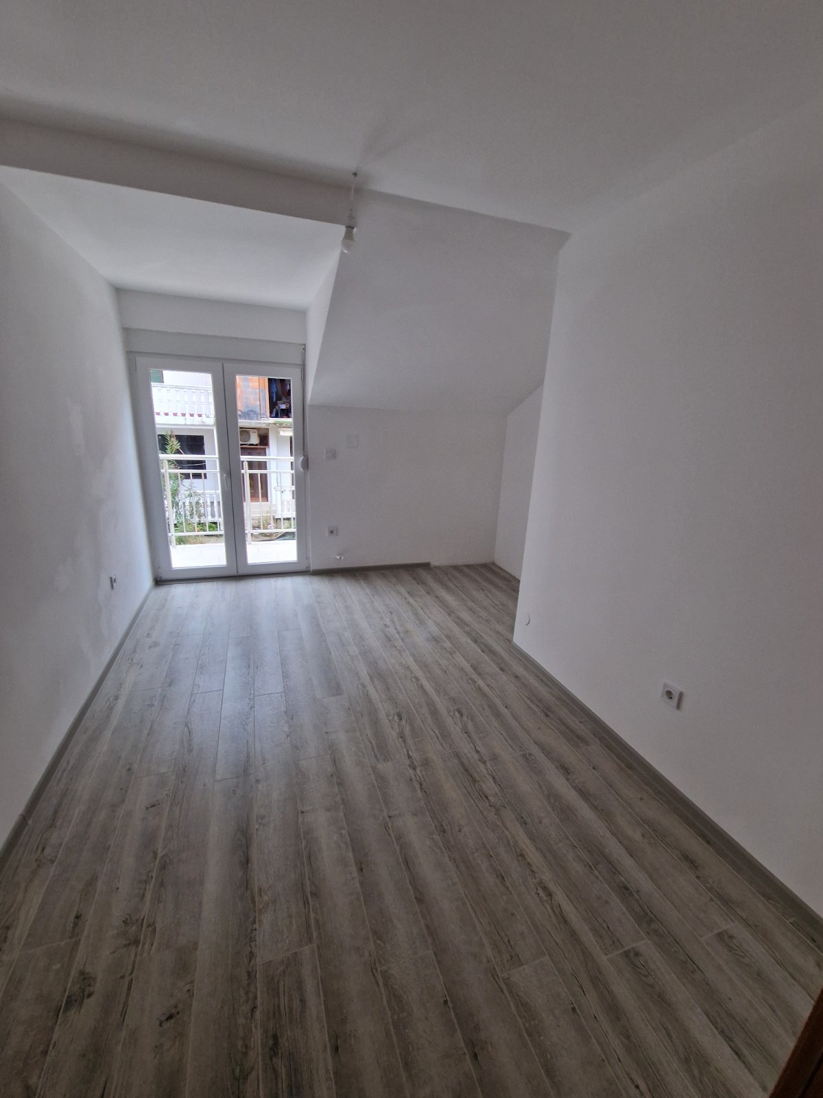 Three-bedroom duplex apartment in Igalo with sea view