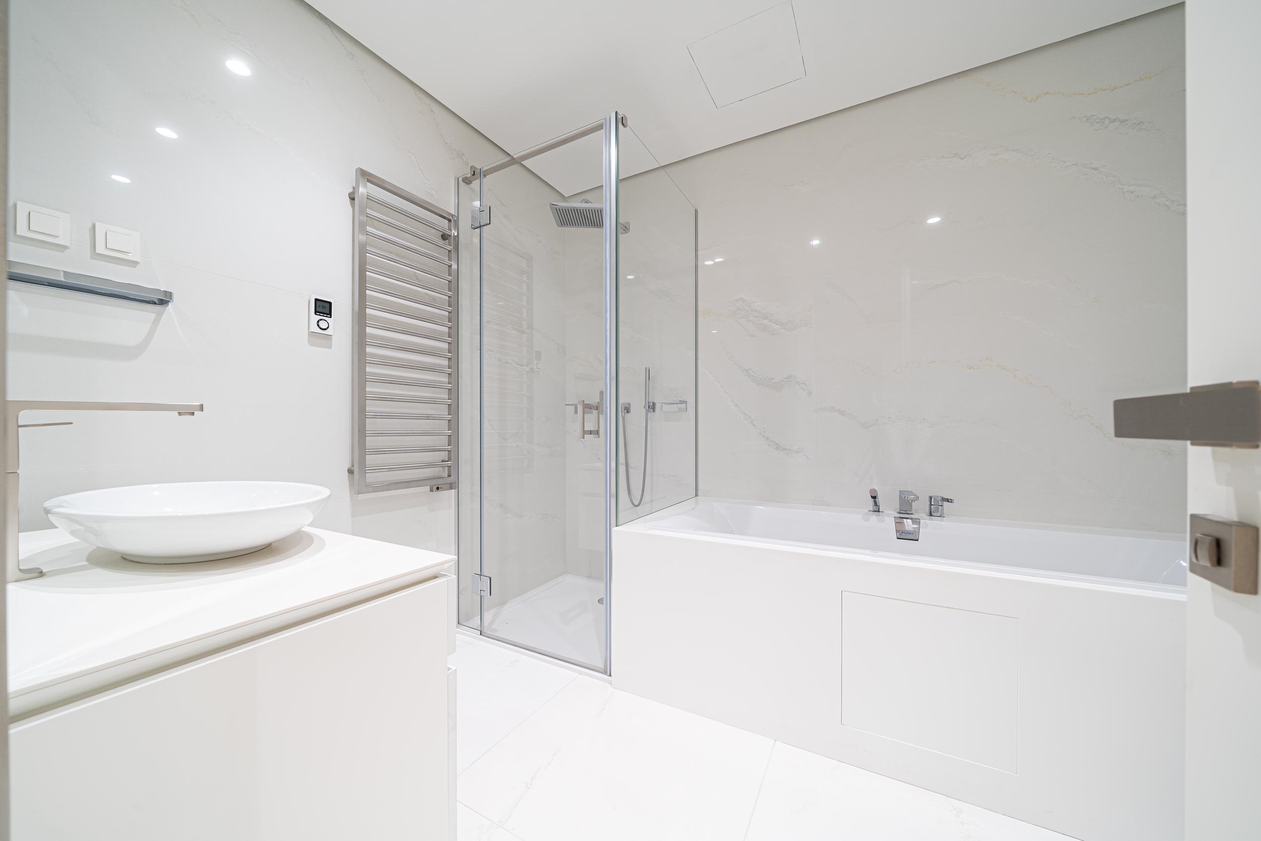 Penthouse in a premium complex with panoramic sea views