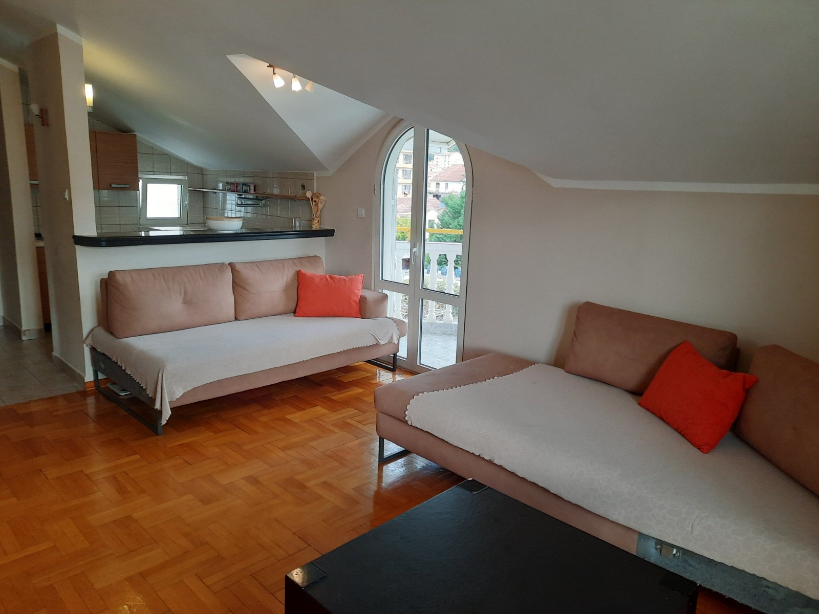 Two-bedroom apartment in Budva near the center