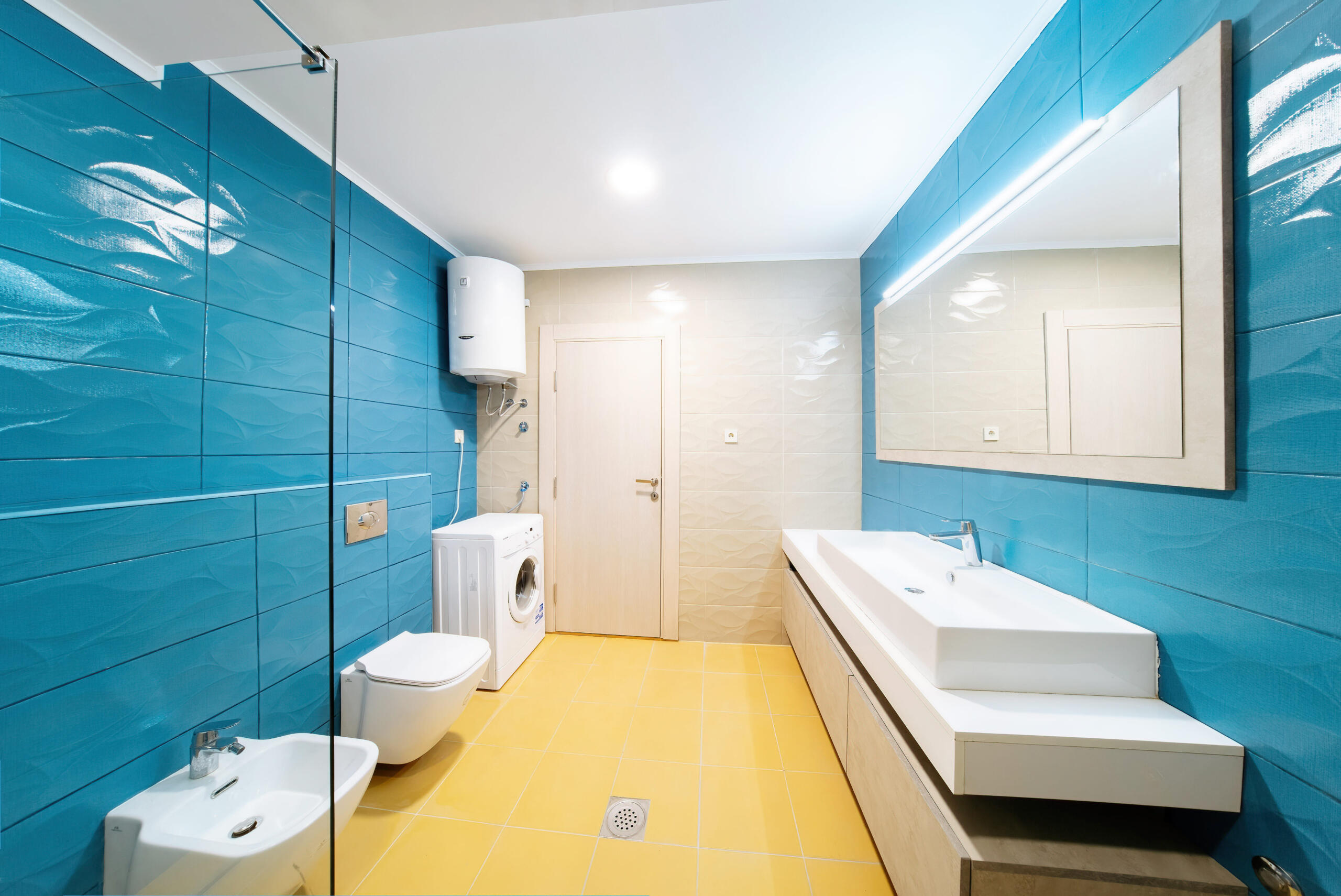 Spacious Penthouse with large terrace and sea view