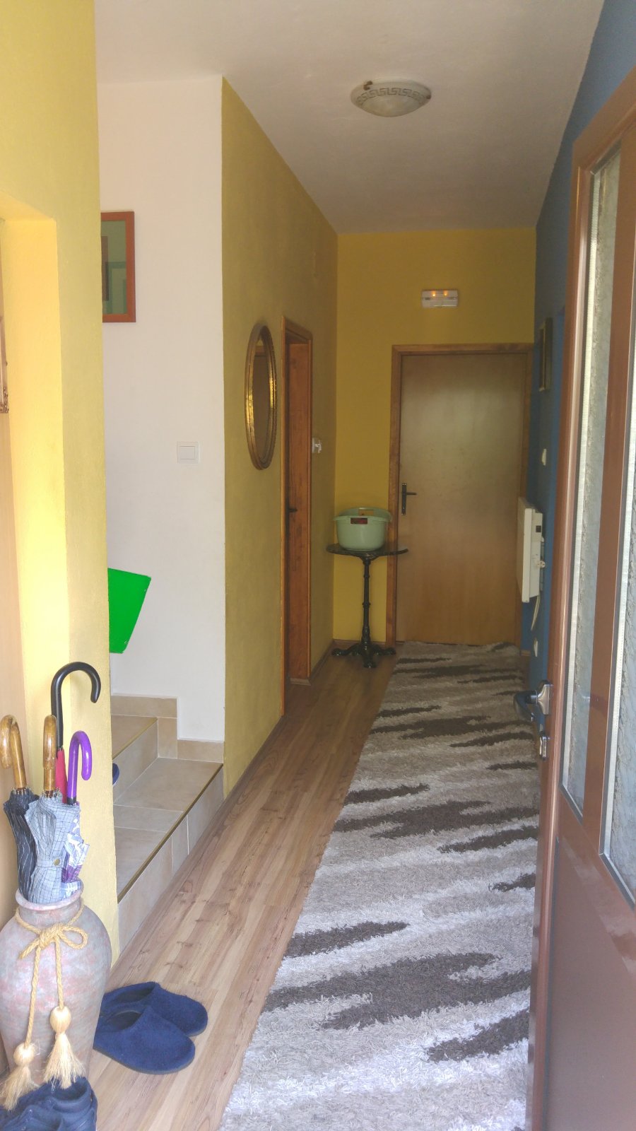 Three-story house in Morinje with a large yard