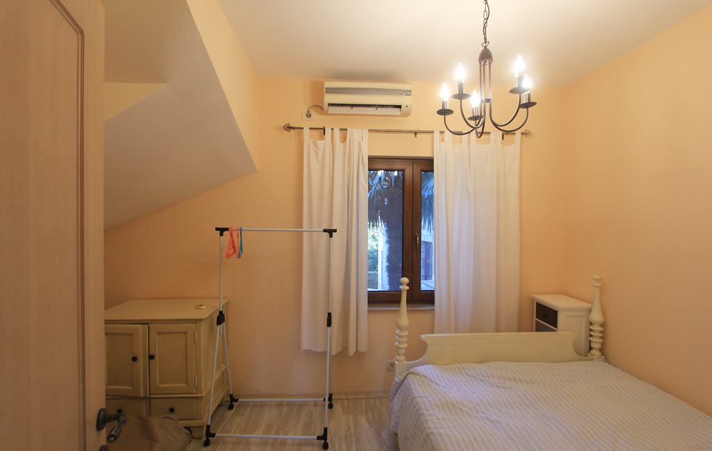 House in a complex with pool and sea view