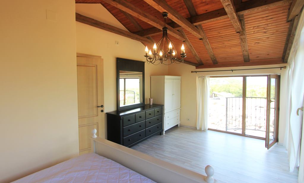 House in a complex with pool and sea view