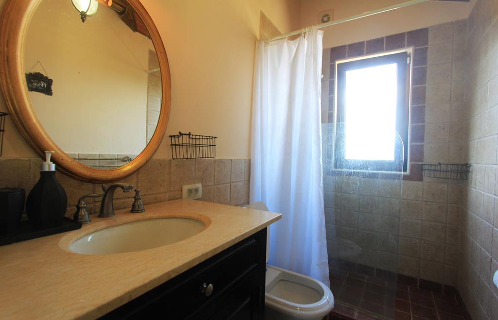 House in a complex with pool and sea view