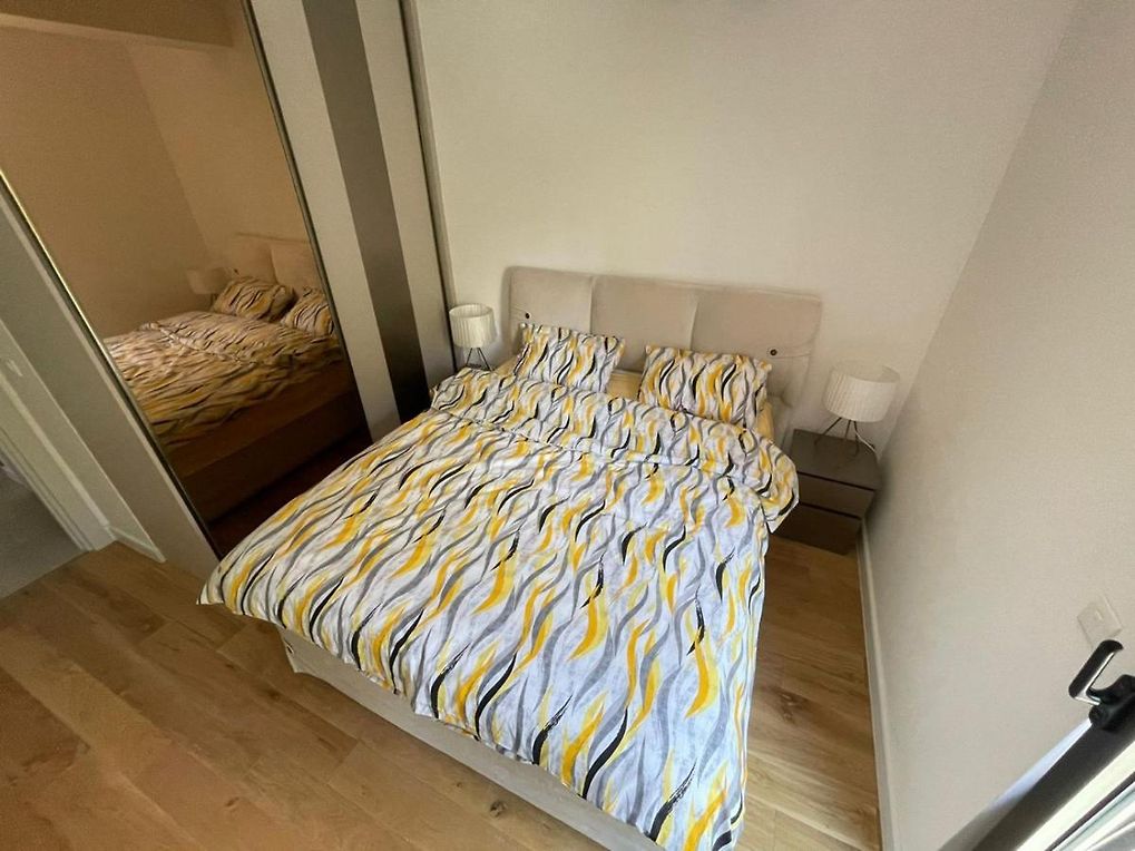 One bedroom apartment in a newly built complex in Bečići with a swimming pool on the roof