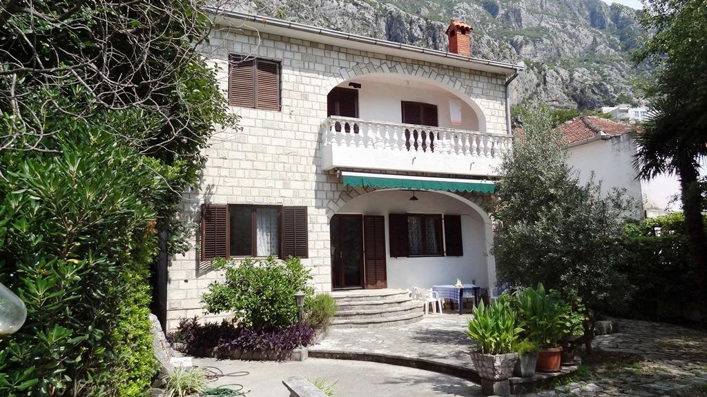 House on the first line to the sea in Dobrota, Kotor