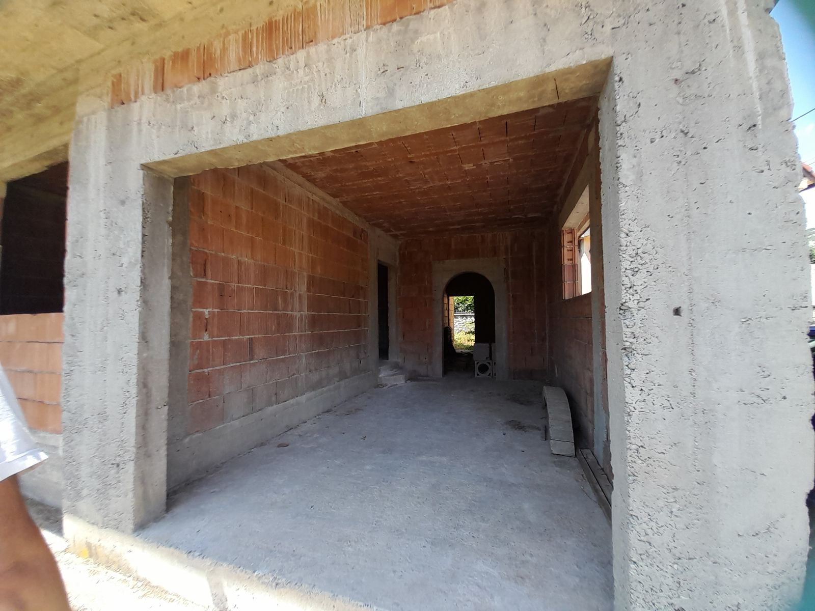 House for sale with a large plot in Cetinje