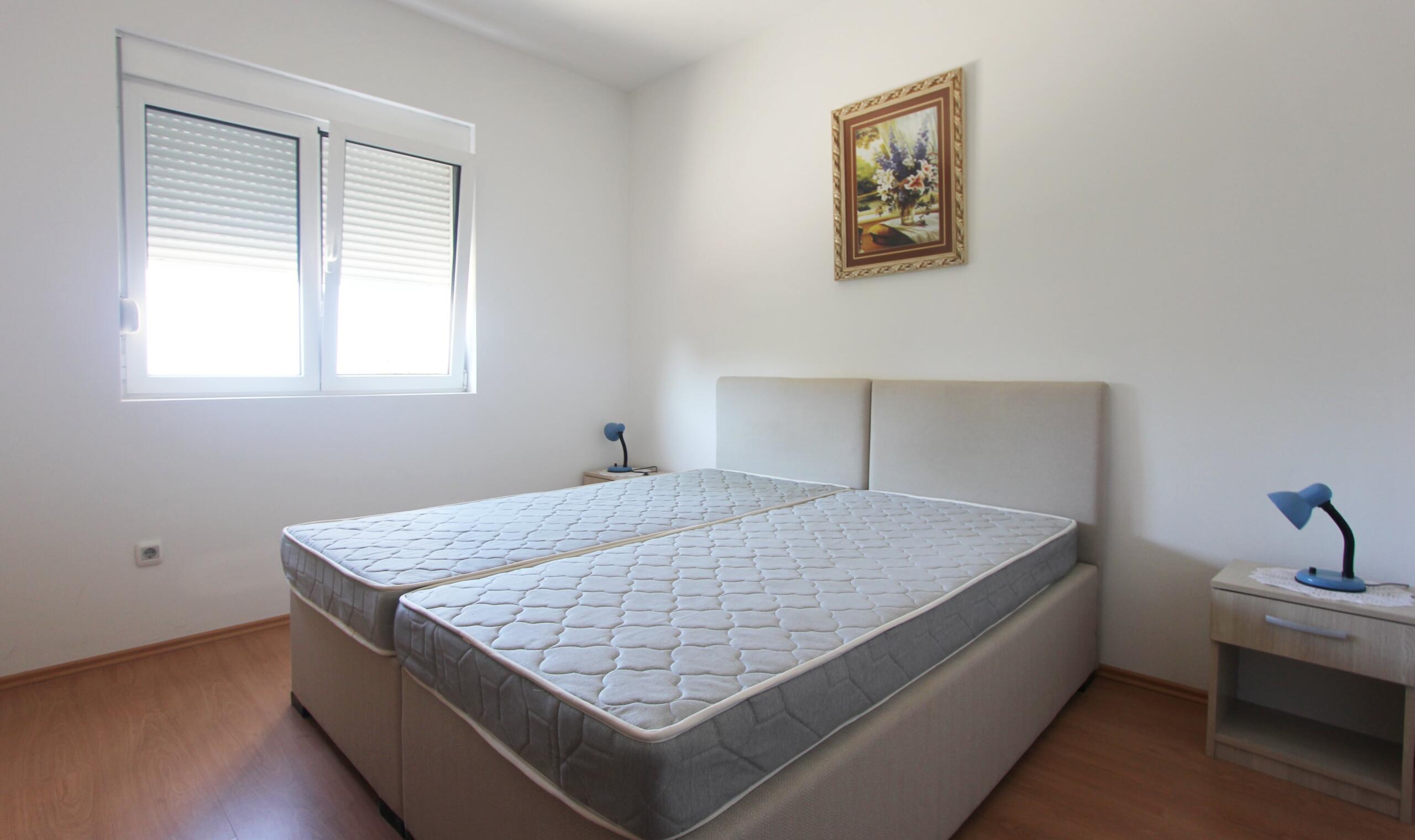 Apartments in an apartment building in Sutomore