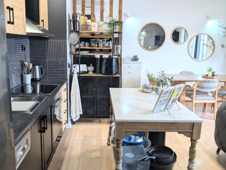 Apartment with panoramic sea view on the first line in Krasici