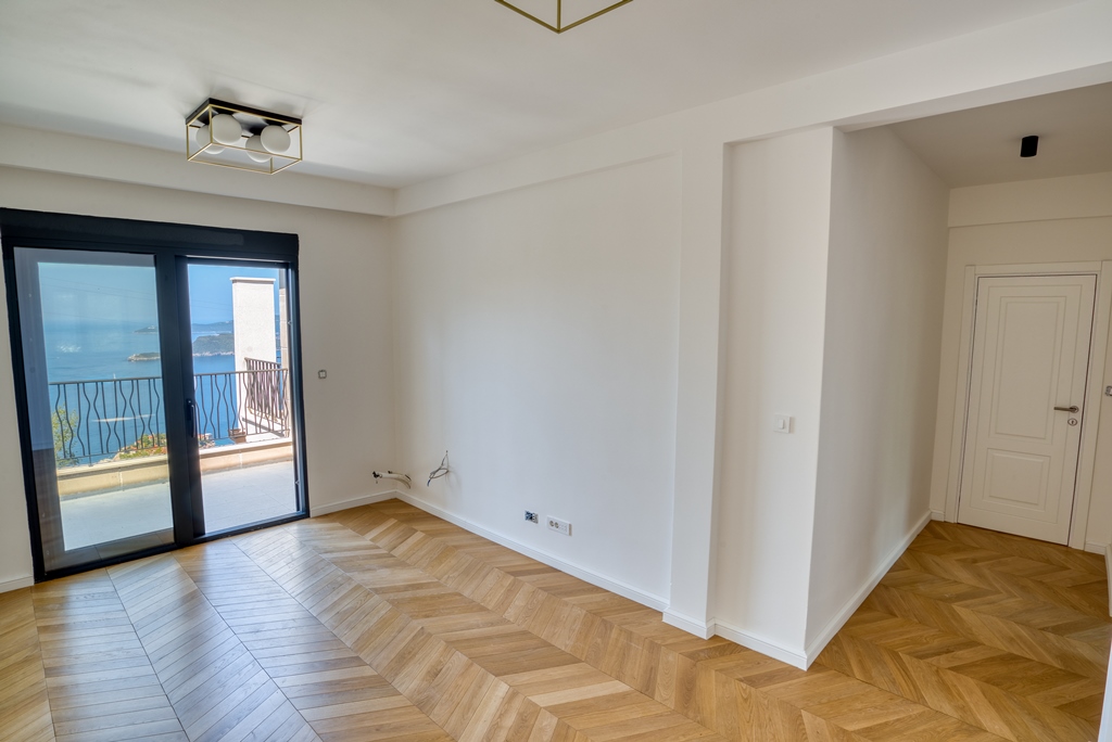 Villa for sale in a luxury complex in Blizikuce