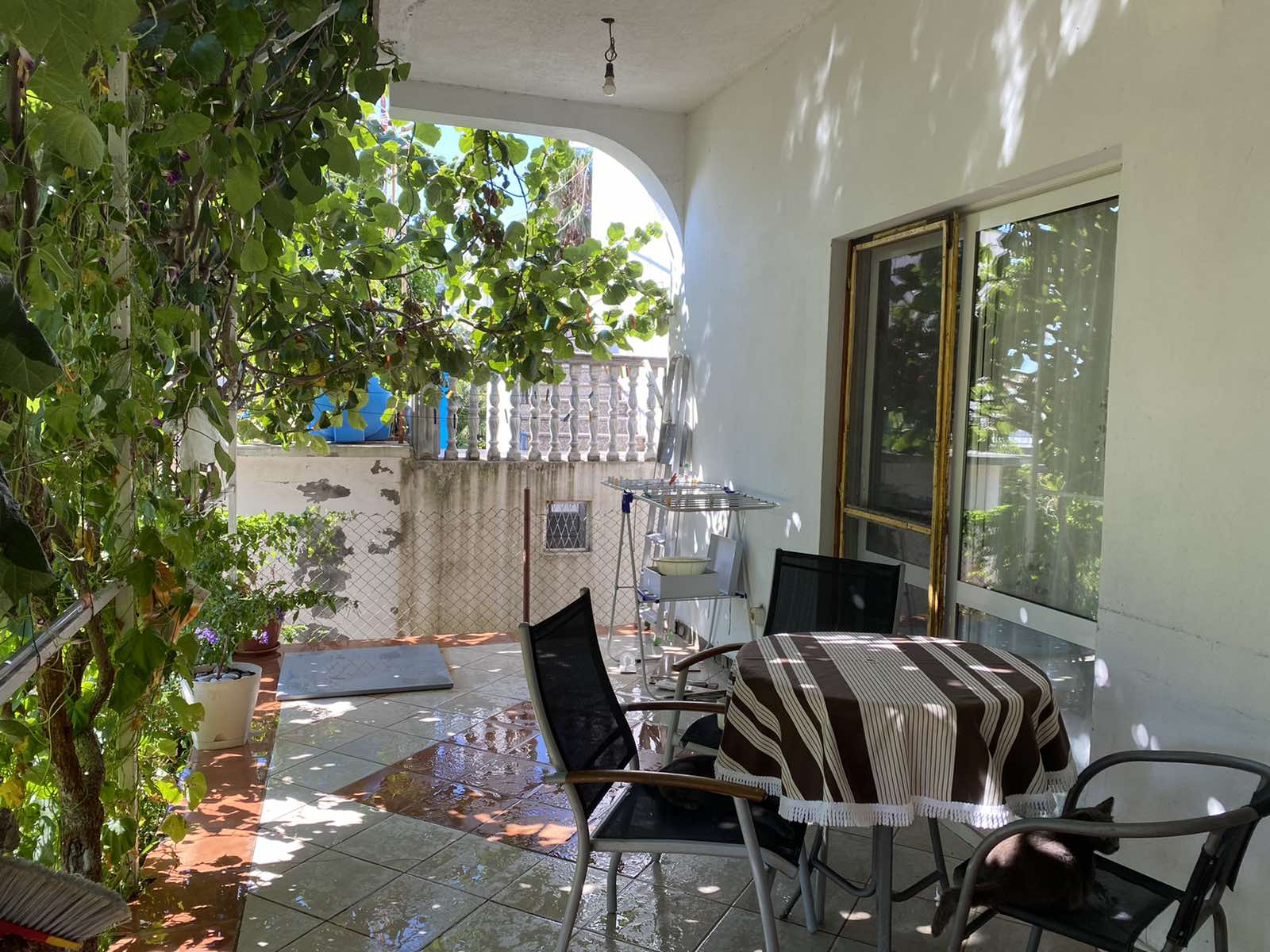 Two-story house for sale in a quiet part of Šušanj