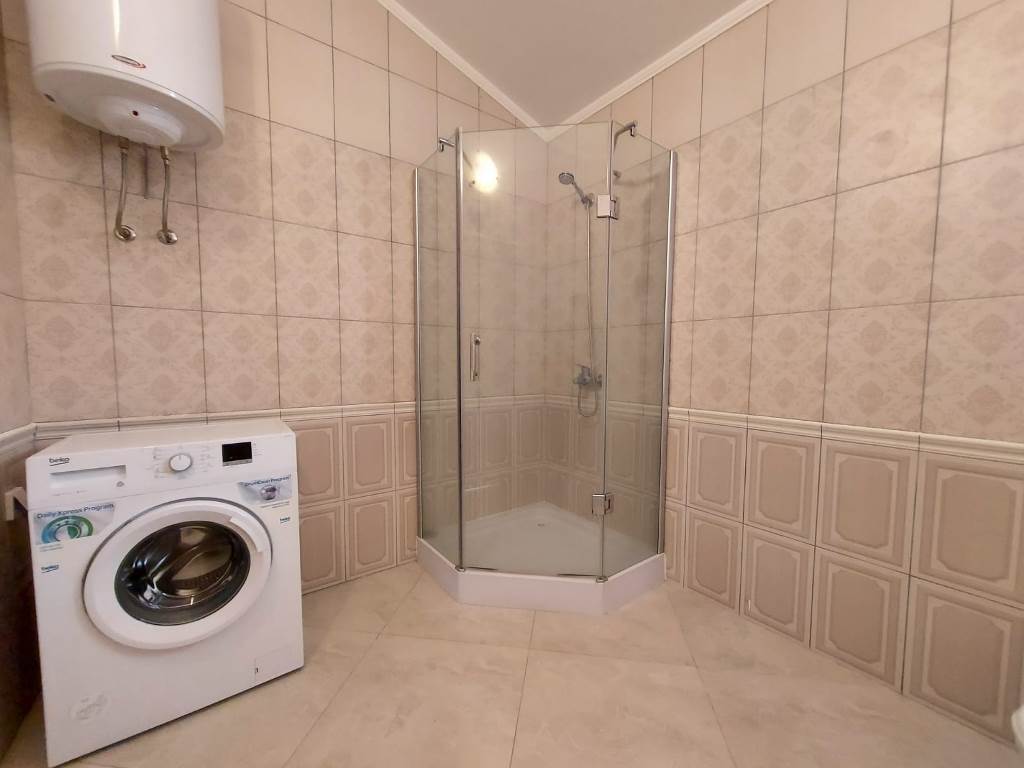 Complex with houses and swimming pool in a quiet area