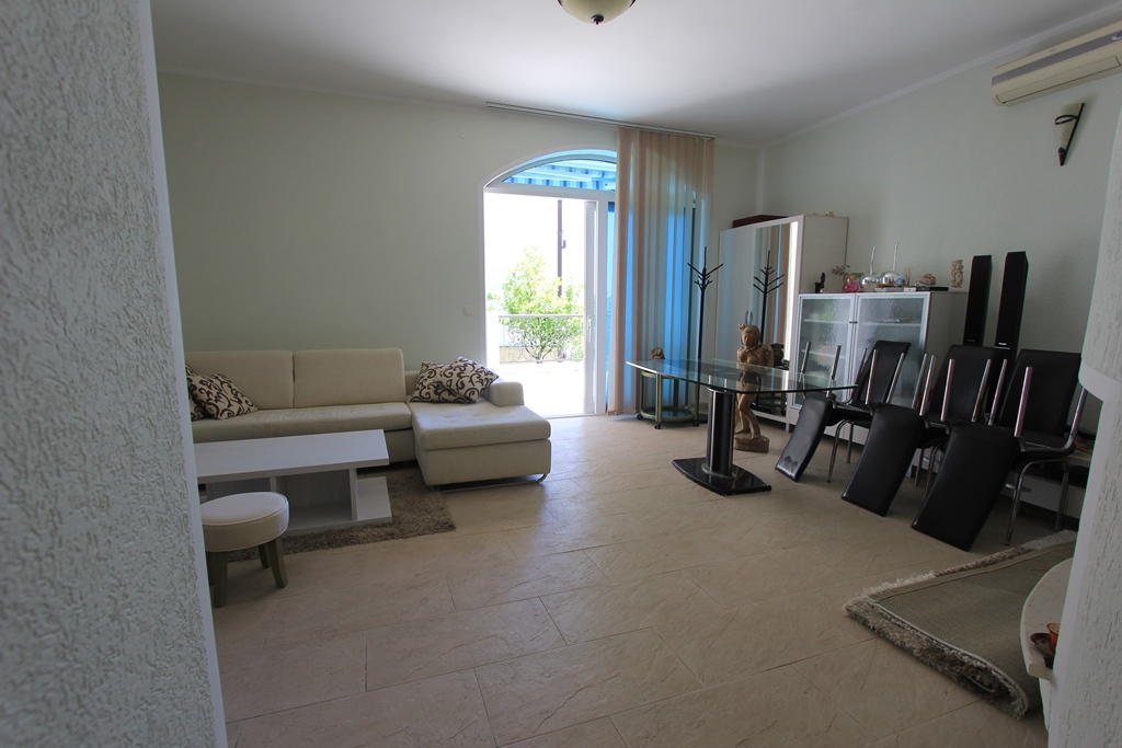Apartment with a special apartment on the Savina near the sea