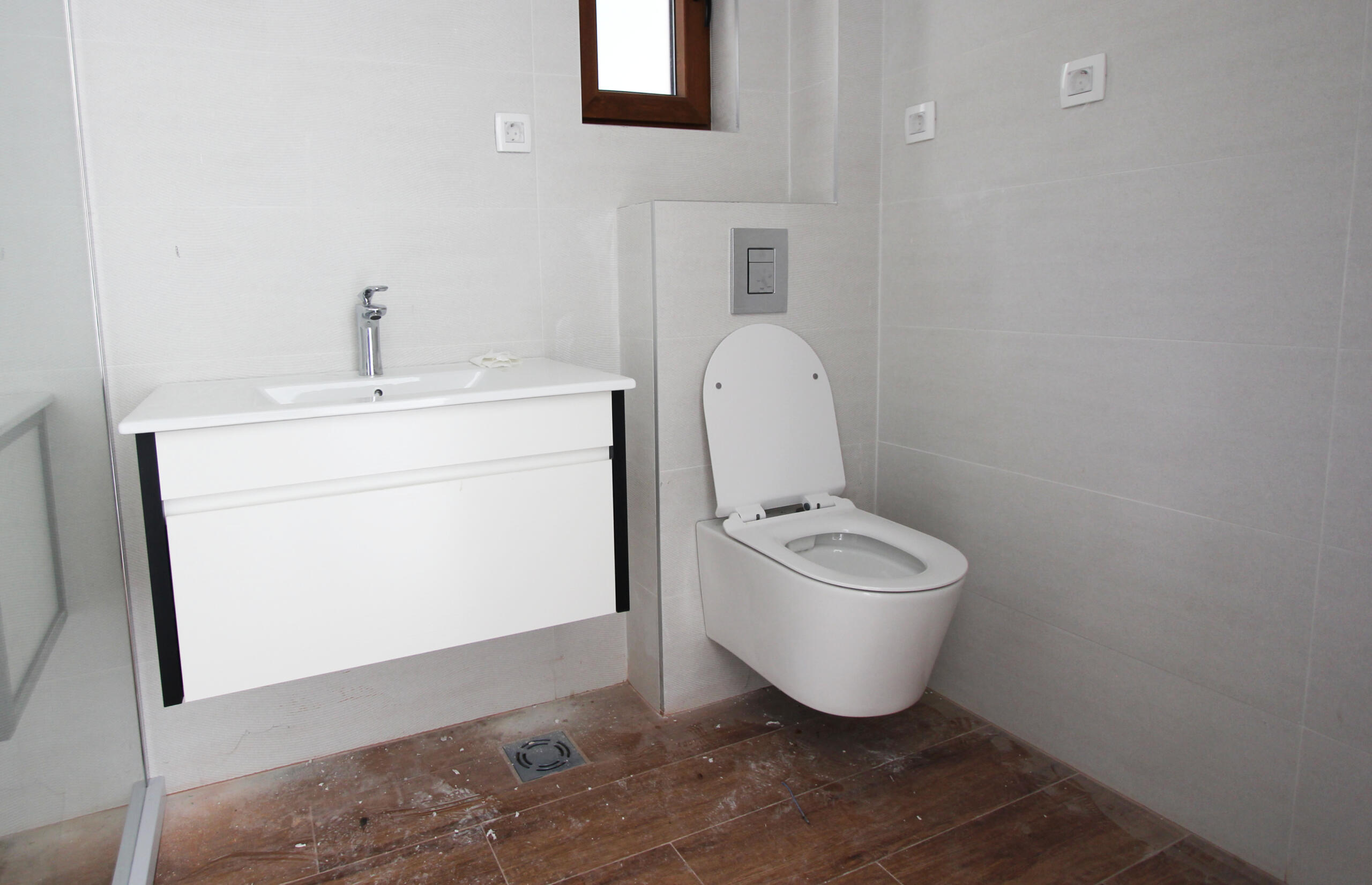 Luxury apartments on the first line of the sea in Opatovo