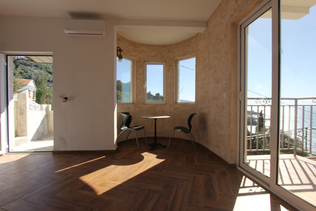 Modern house with panoramic sea views