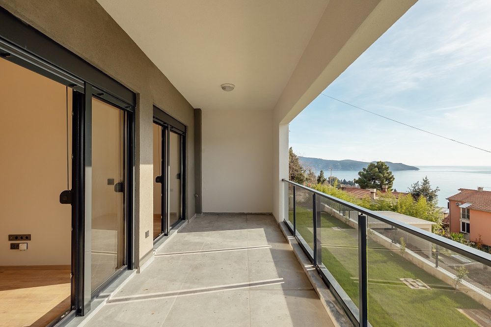 Apartments in complex with swimming pool in Herceg Novi