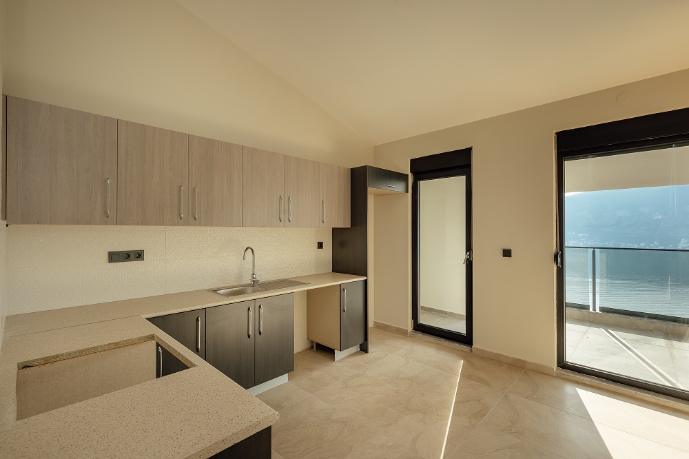 Apartments in complex with swimming pool in Herceg Novi