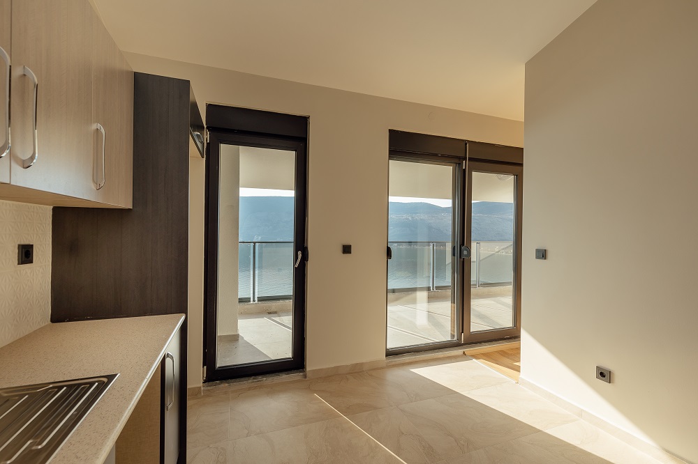 Apartments in complex with swimming pool in Herceg Novi