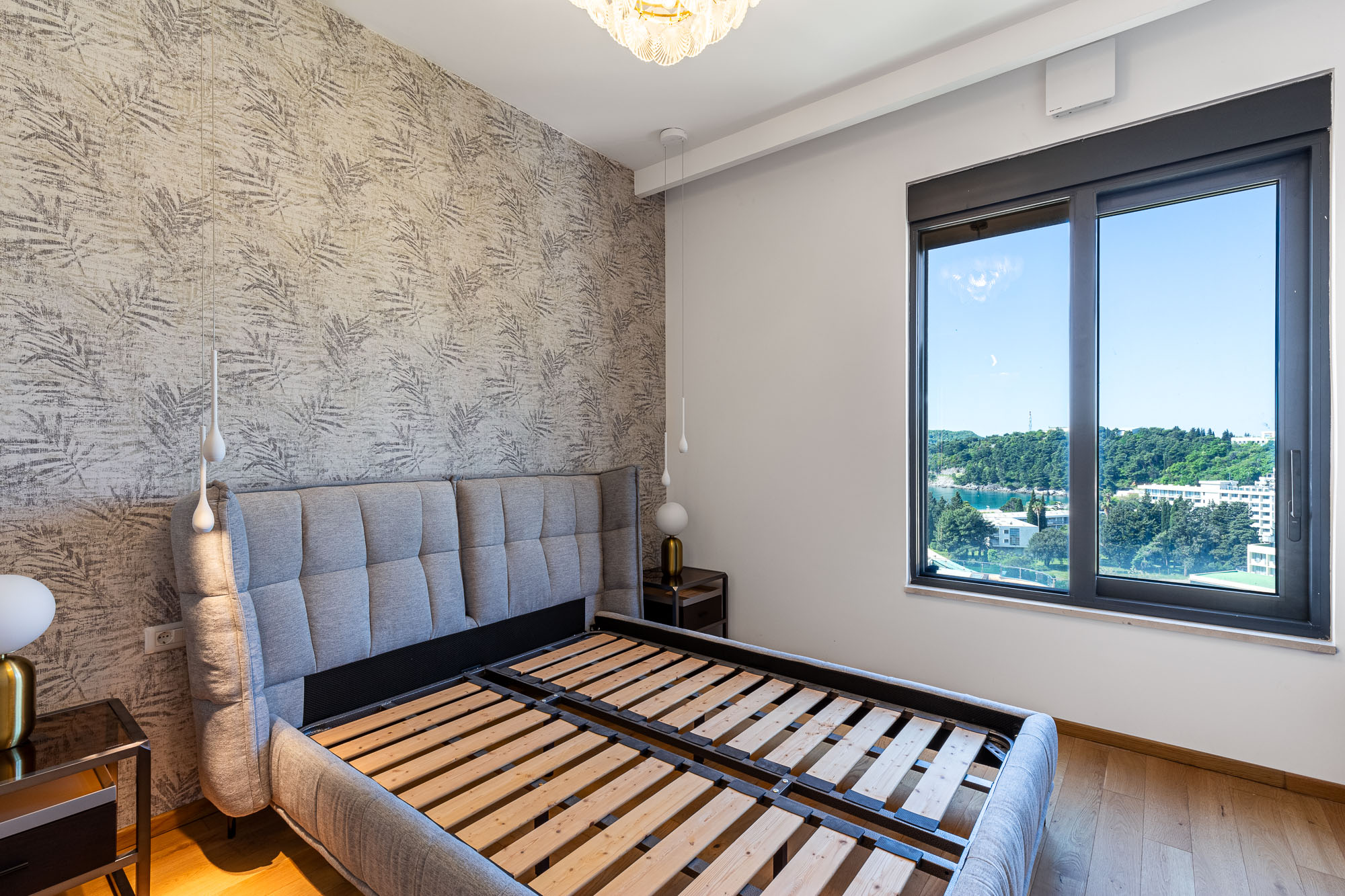 Penthouse in new building in Becici near the sea