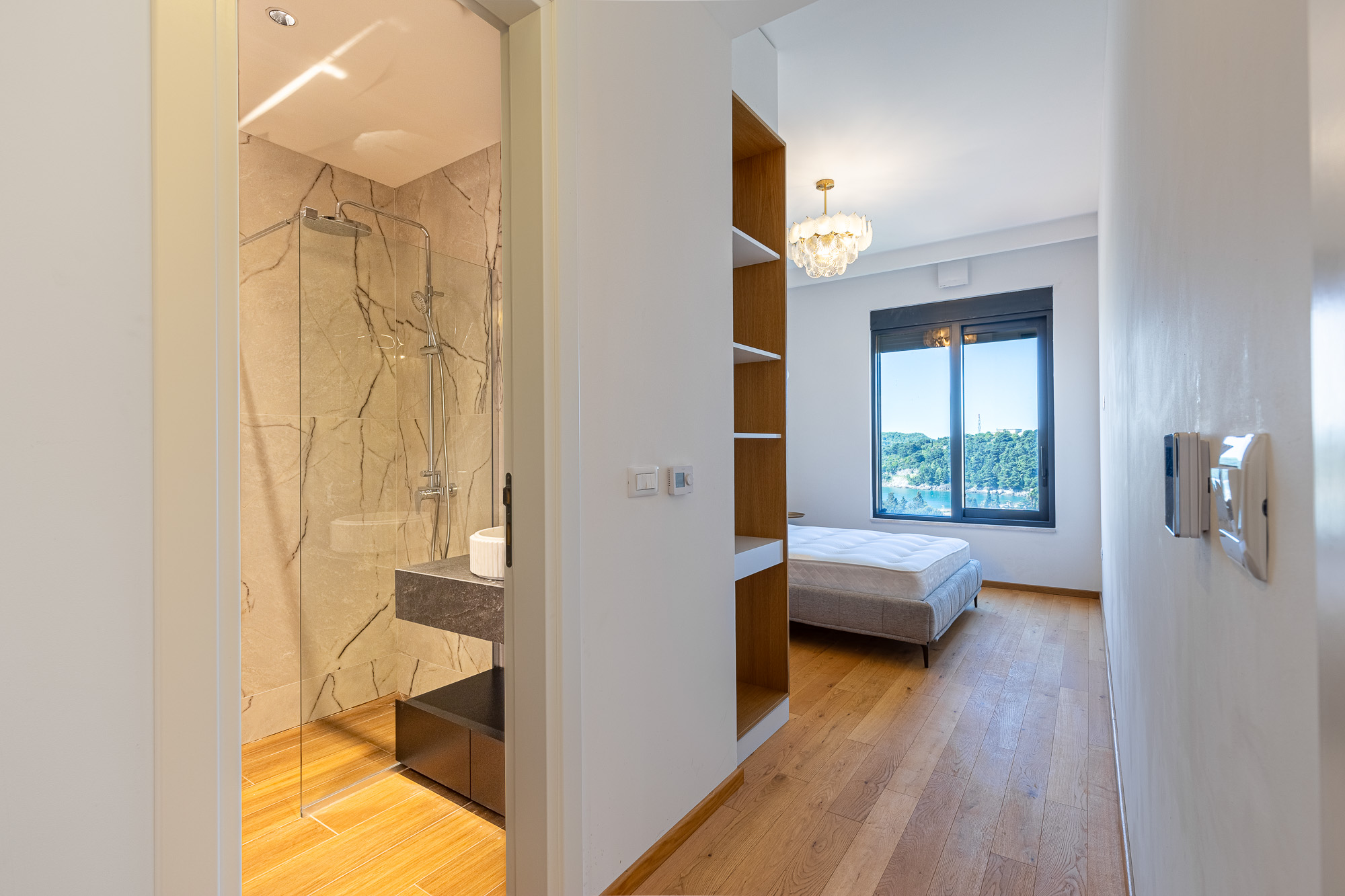 Penthouse in new building in Becici near the sea