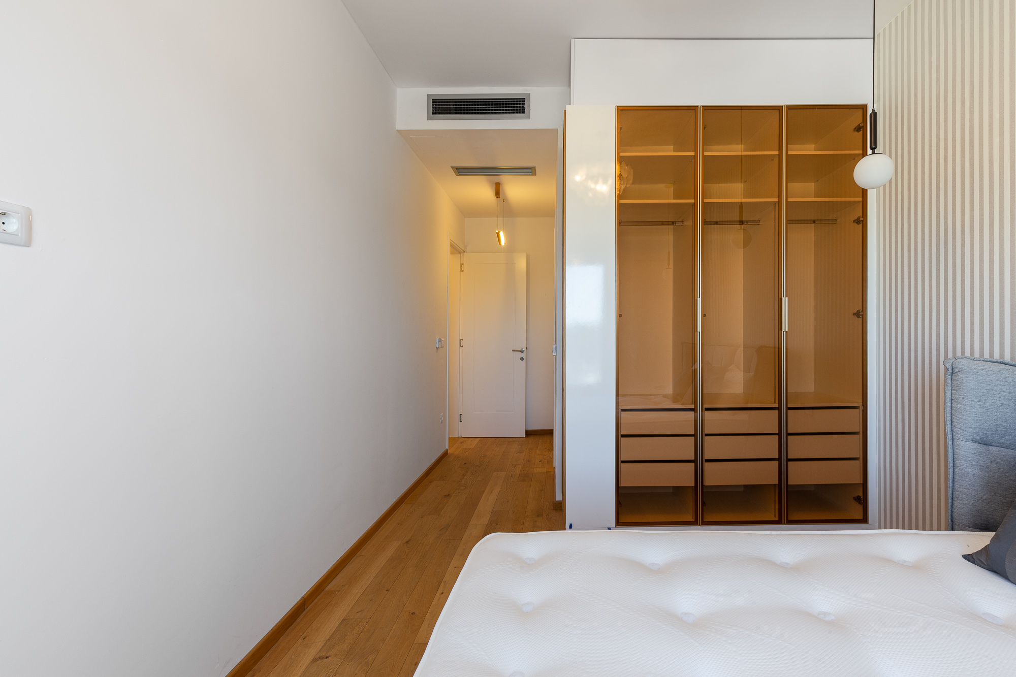 Penthouse in new building in Becici near the sea