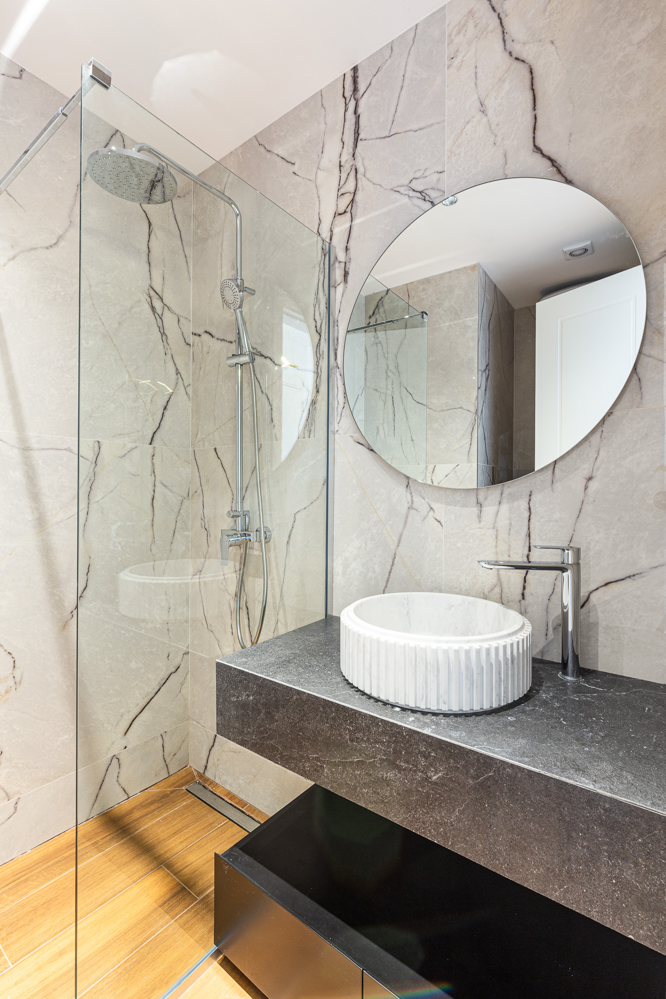 Penthouse in new building in Becici near the sea