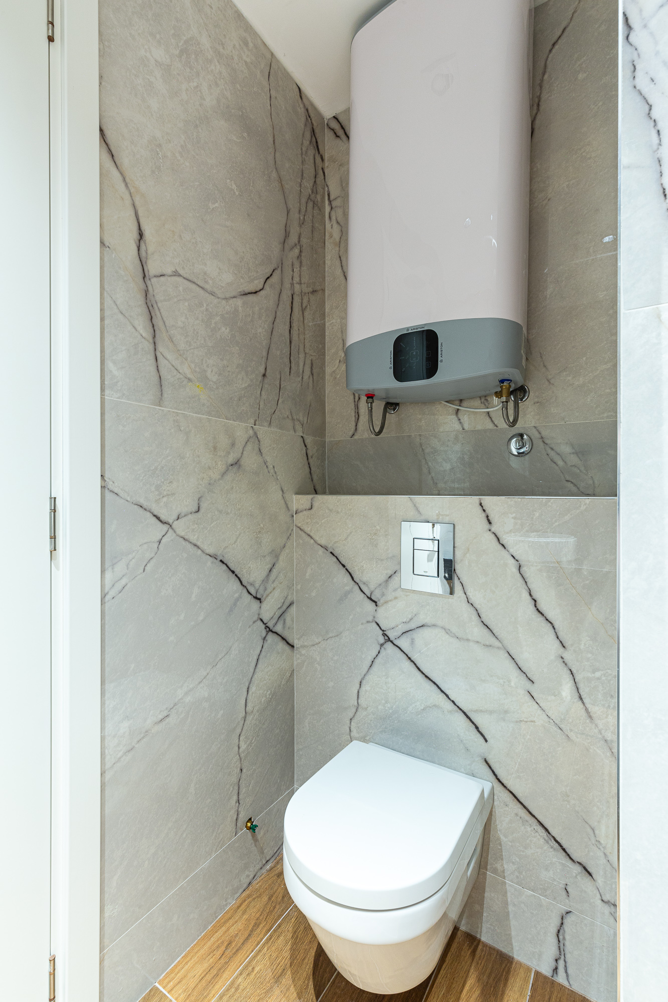 Penthouse in new building in Becici near the sea