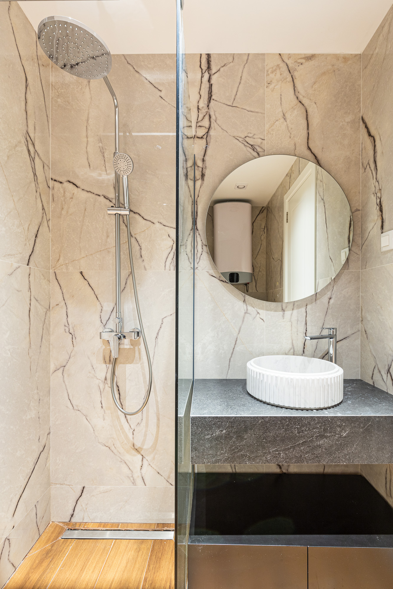 Penthouse in new building in Becici near the sea