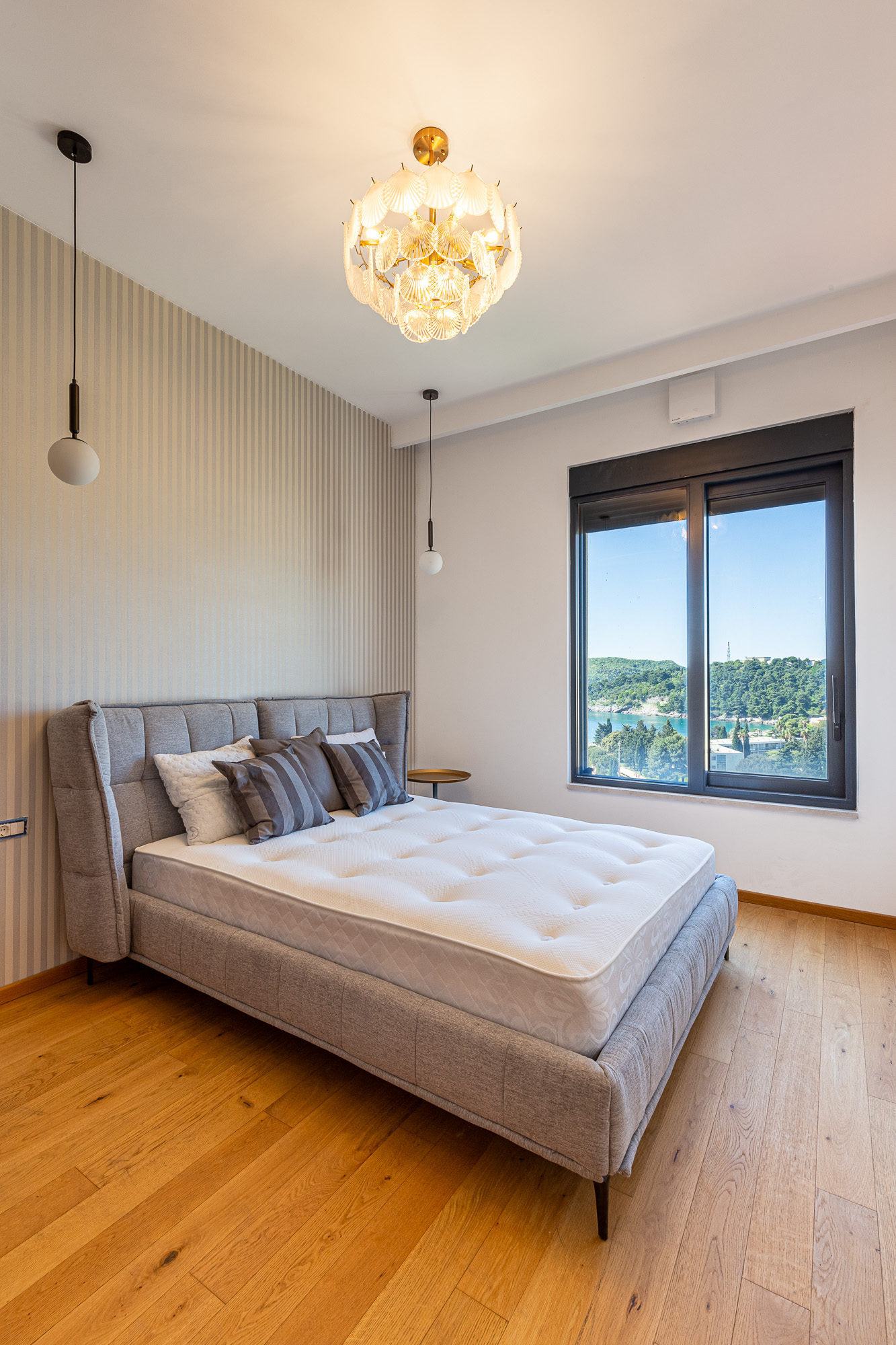 Penthouse in new building in Becici near the sea